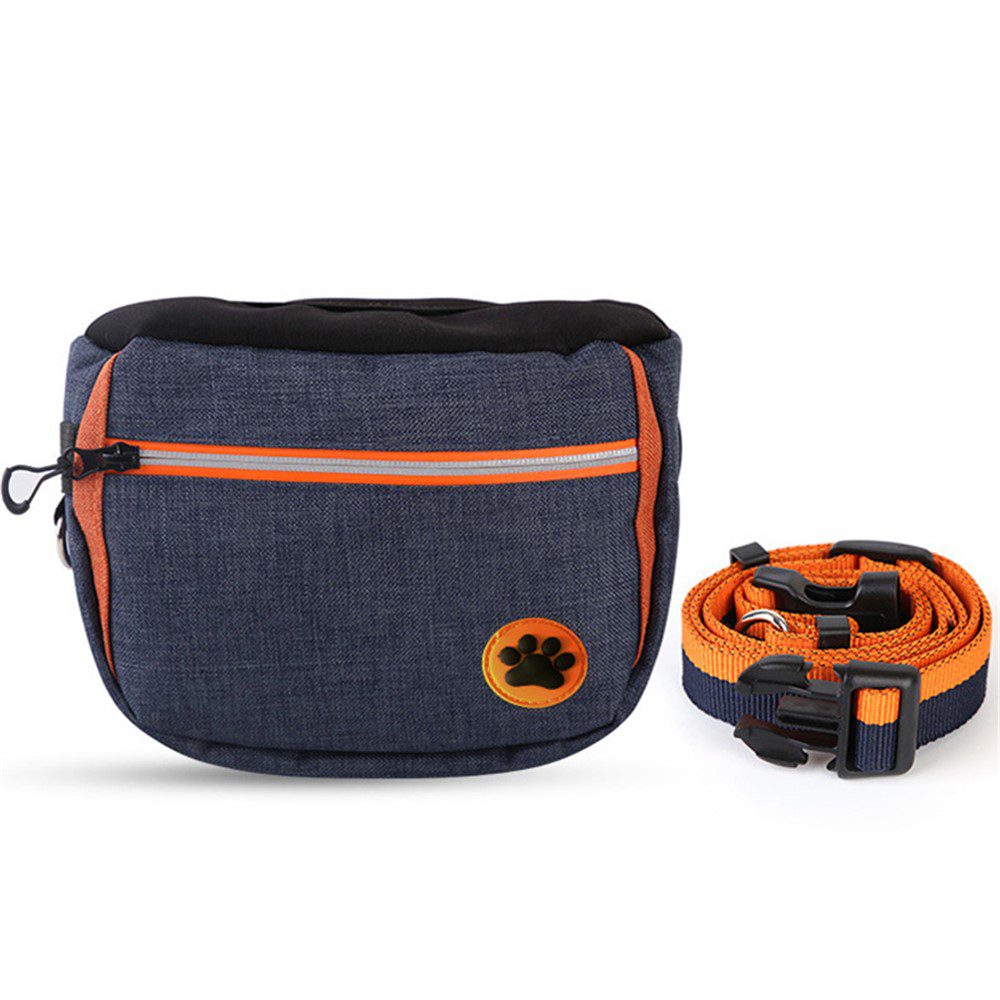 Sacoche bleue à liseré orange, poche zippée et empreinte de patte brodée, présentée avec sa ceinture à clip orange